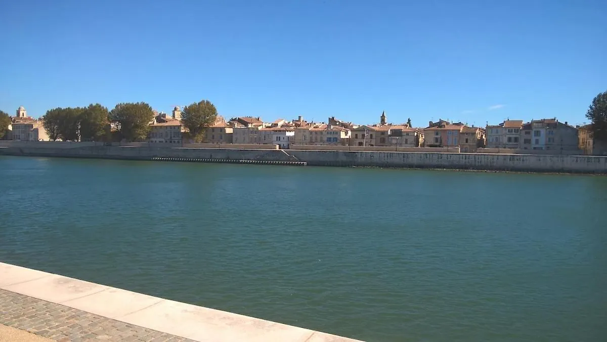 Studio Tamaris Aux Pieds Des Arenes Arles Apartment